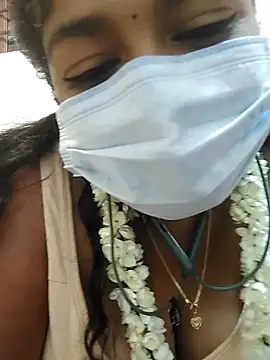 TAMIL AMMUKUTTYY online show from September 18, 7:01 pm