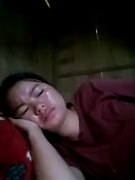 Snapshot of emly-xinh18 chatting on September 28, 2:51 am emly-xinh18 online show from September 28, 2:51 am