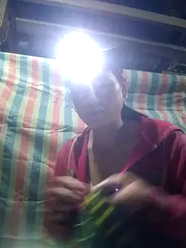 Snapshot of Qinjid002 chatting on October 8, 3:44 am Qinjid002 online show from October 8, 3:44 am