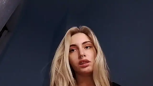 lesyawhite online show from November 2, 7:39 pm