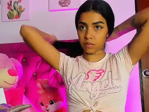 dahiiangomezz online show from September 24, 8:02 am