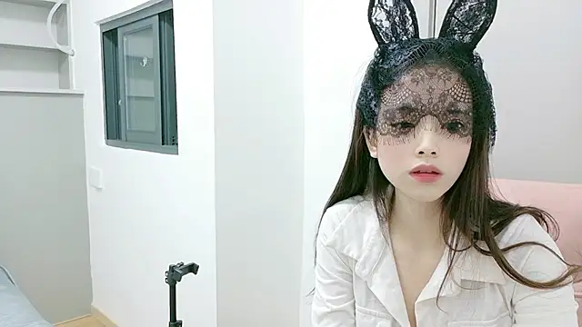 YY040323 online show from November 3, 8:40 am