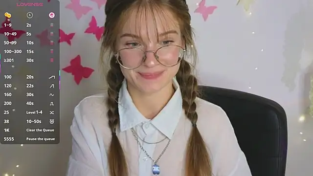 Snapshot of Katyaa_Lover chatting on October 15, 4:09 pm Katyaa Lover online show from October 15, 4:09 pm
