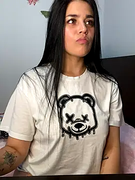 Snapshot of sophy_whiite_ chatting on October 8, 9:41 pm sophy whiite online show from October 8, 9:41 pm