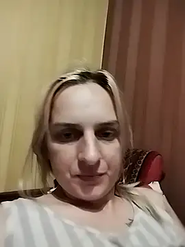 Snapshot of Tatka95 chatting on October 11, 6:51 am Tatka95 online show from October 11, 6:51 am