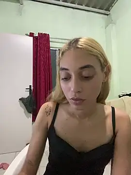 loirinhaaa online show from March 11, 10:34 pm