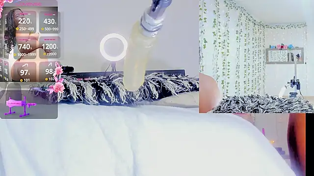 Ashley  Jones   online show from April 21, 9:05 am