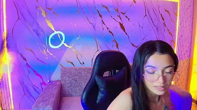 Snapshot of sophiadoll_tf chatting on September 21, 12:09 am sophiadoll tf online show from September 21, 12:09 am