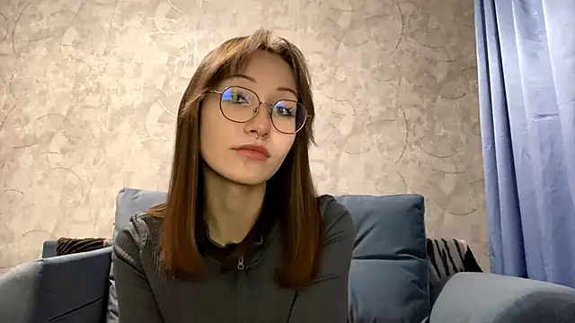 Snapshot of SetsukoBuddemeyer chatting on October 15, 10:18 am SetsukoBuddemeyer online show from October 15, 10:18 am