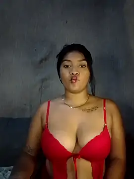 kiaraconex27 online show from October 6, 5:18 pm
