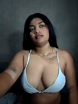 kiaraconex27 online show from October 18, 6:53 pm