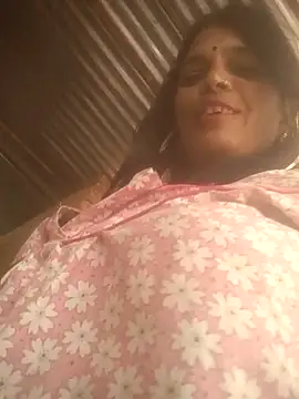 Snapshot of Hott_cutgirl chatting on October 13, 10:18 am Hott cutgirl online show from October 13, 10:18 am