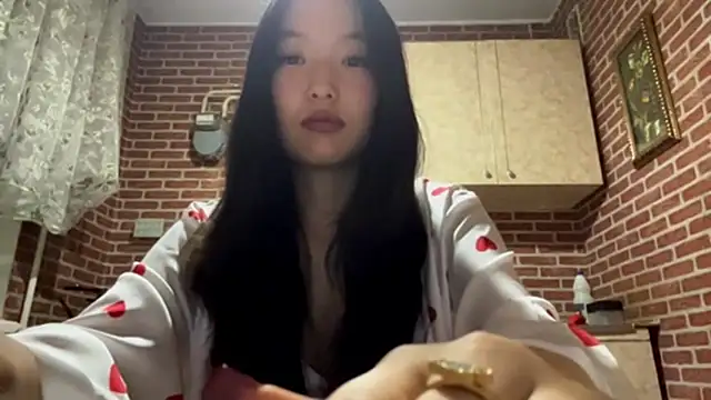 Snapshot of EmmaLeexth chatting on September 17, 5:00 pm EmmaLeexth online show from September 17, 5:00 pm