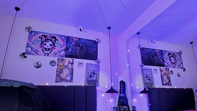 SabrinaV  online show from May 25, 11:20 am