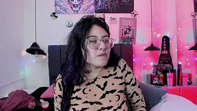 SabrinaV  online show from May 19, 11:28 am