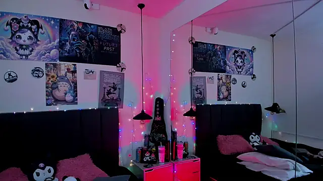 SabrinaV  online show from May 20, 11:29 am