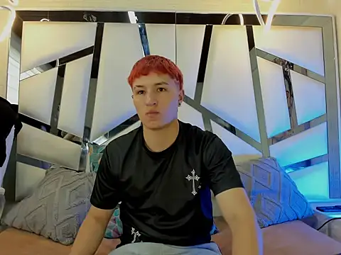 ANLLELOAndANGELA online show from March 21, 3:39 pm