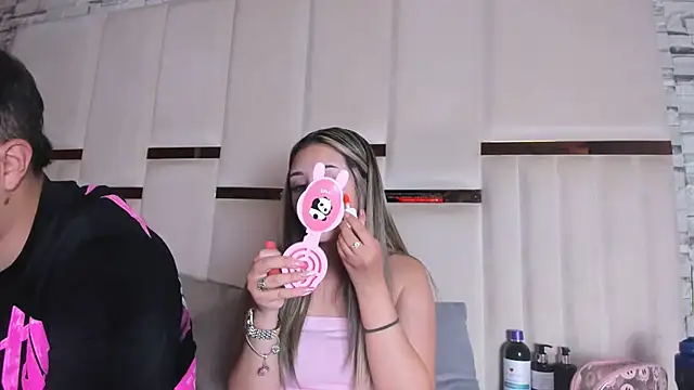 ANLLELOAndANGELA online show from July 28, 6:20 pm
