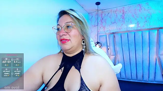 Snapshot of MaylinRosse_ chatting on September 25, 7:12 pm MaylinRosse online show from September 25, 7:12 pm