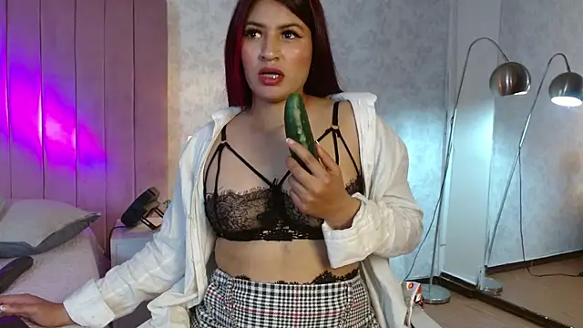 Snapshot of ZiaStorm chatting on October 11, 1:03 pm ZiaStorm online show from October 11, 1:03 pm