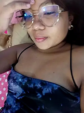 Snapshot of little_onixx chatting on September 29, 12:10 pm little onixx online show from September 29, 12:10 pm