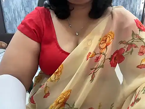 Snapshot of divya-jannu chatting on October 9, 3:32 am divya-jannu online show from October 9, 3:32 am