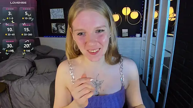 Snapshot of Layla_Glam chatting on September 21, 1:43 pm Layla Glam online show from September 21, 1:43 pm