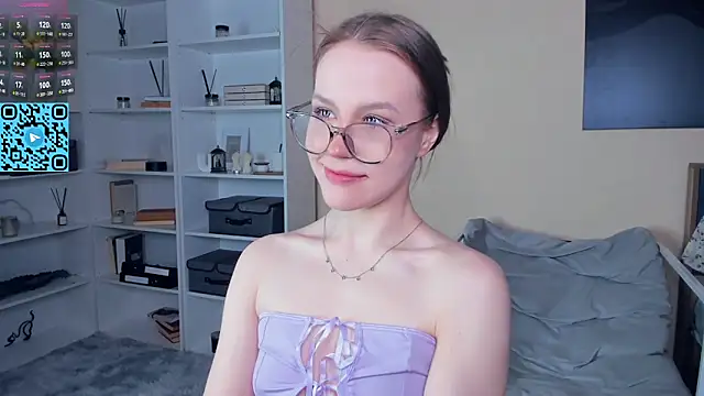 MaliaBourraine online show from March 4, 7:37 am