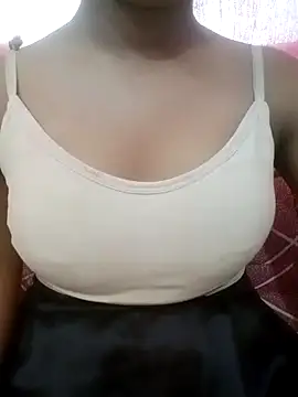 Snapshot of pari_rani7 chatting on October 17, 5:21 am pari rani7 online show from October 17, 5:21 am