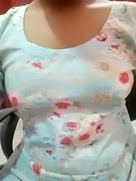 Snapshot of pari_rani7 chatting on October 19, 5:42 am pari rani7 online show from October 19, 5:42 am