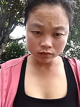 Snapshot of clara-cute chatting on October 16, 7:11 am clara-cute online show from October 16, 7:11 am