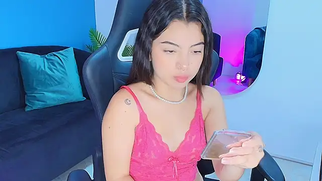 Snapshot of Johanna_Angel_ chatting on October 1, 11:37 am Johanna Angel  online show from October 1, 11:37 am