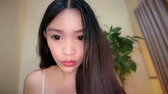 UrIdealGirl Jade online show from July 18, 6:17 am