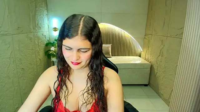 dany r  online show from April 15, 1:11 pm