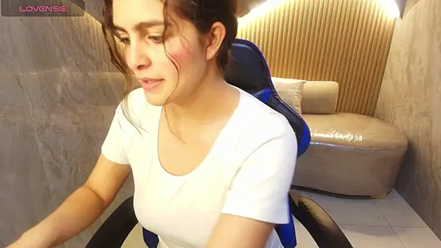 Snapshot of dany_r_ chatting on September 30, 1:28 pm dany r online show from September 30, 1:28 pm
