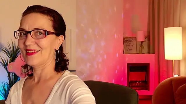 Irene Marlow online show from March 18, 2:00 pm