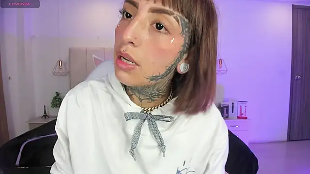 Gyal 8  online show from November 21, 3:30 am