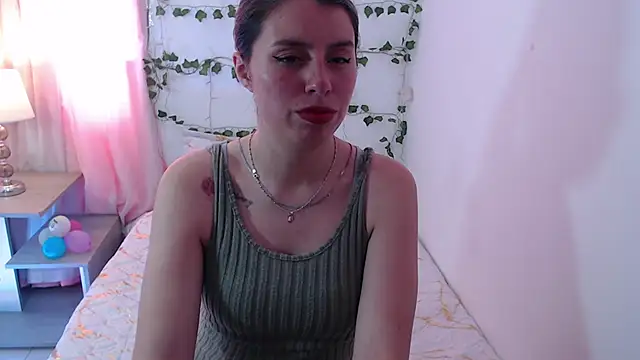 Snapshot of kamillew chatting on September 25, 6:17 pm kamillew online show from September 25, 6:17 pm