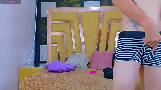 ElyANDByron online show from December 1, 2:31 pm