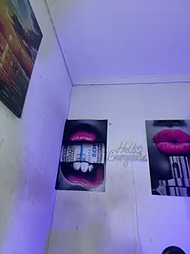 becca wilsson online show from December 20, 3:10 am