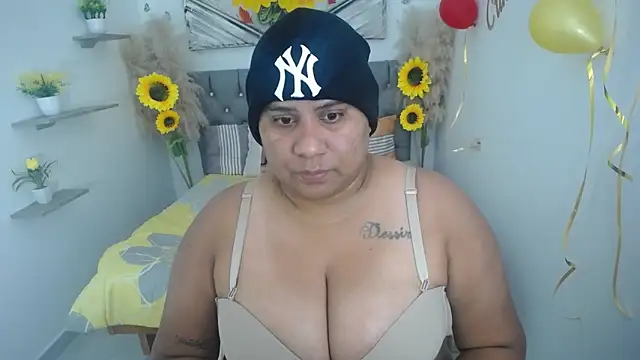 Snapshot of hotlesby_valery chatting on October 11, 8:55 pm hotlesby valery online show from October 11, 8:55 pm