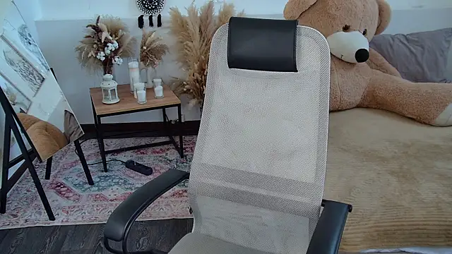 IndigoFae online show from April 16, 9:53 am