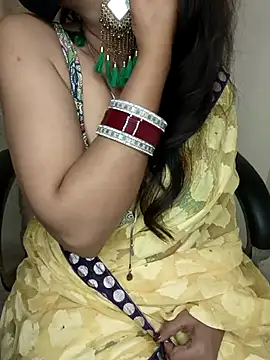 Snapshot of Hey_Jully chatting on October 10, 6:07 am Hey Jully online show from October 10, 6:07 am