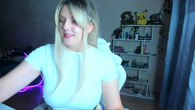 Snapshot of Alice_Casey_new chatting on October 9, 7:40 pm Alice Casey new online show from October 9, 7:40 pm