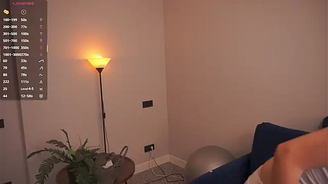 Snapshot of AdrianaCoenen chatting on October 4, 6:45 pm AdrianaCoenen online show from October 4, 6:45 pm