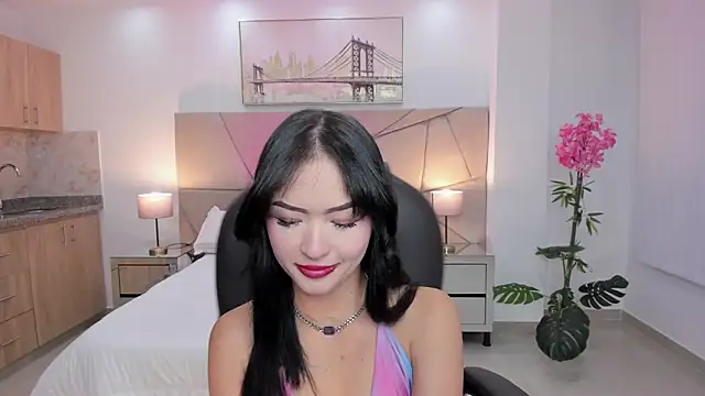 Snapshot of Alessia_Yorks chatting on October 1, 12:32 pm Alessia Yorks online show from October 1, 12:32 pm