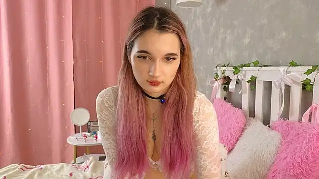 vivyboo111 online show from April 4, 9:35 pm