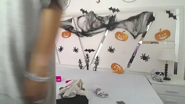 oblivionlove online show from October 23, 8:37 pm