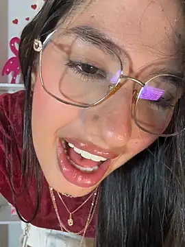 Julieta Duque online show from February 10, 2:47 am