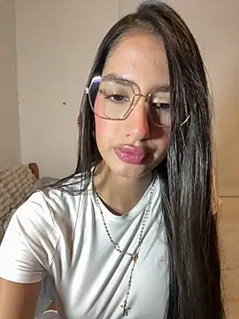 Julieta Duque online show from March 6, 4:29 am